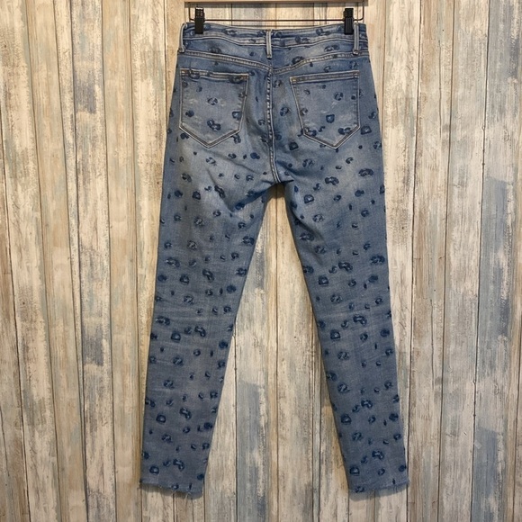 AQUA | Blue Leopard embroidered Skinny Jeans With Raw Hem | 27 - Picture 12 of 14